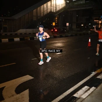 Runner Photo 7704567