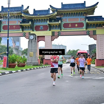 Runner Photo 7704573