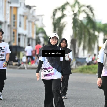 Runner Photo 7704594