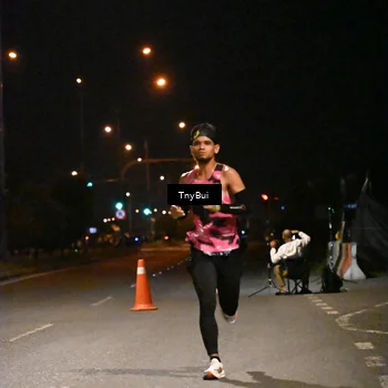 Runner Photo 7704615