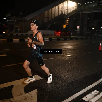 Runner Photo 7704616