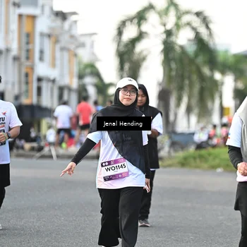Runner Photo 7704630