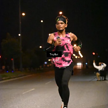 Runner Photo 7704643