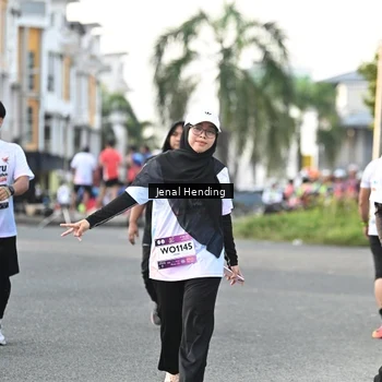 Runner Photo 7704651