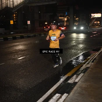 Runner Photo 7704652