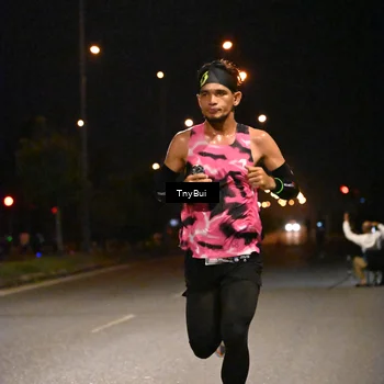Runner Photo 7704658