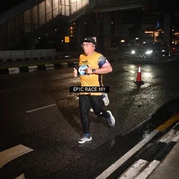 Runner Photo 7704672