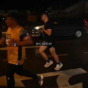 Runner Photo 7704675