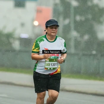 Runner Photo 7704684