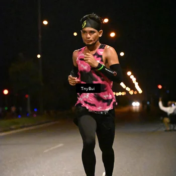 Runner Photo 7704685