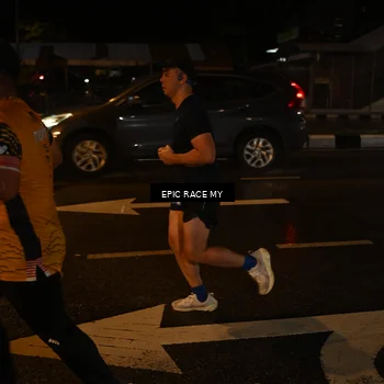 Runner Photo 7704686
