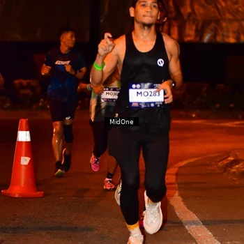 Runner Photo 7704688