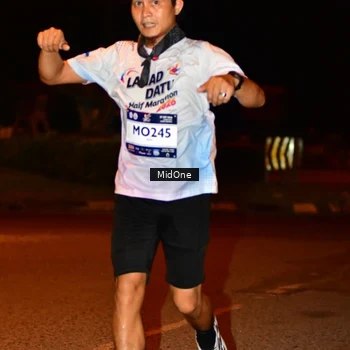 Runner Photo 7704689