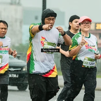 Runner Photo 7704690