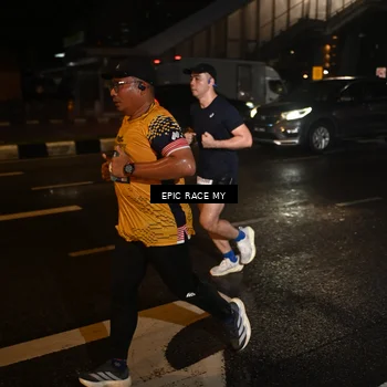 Runner Photo 7704691