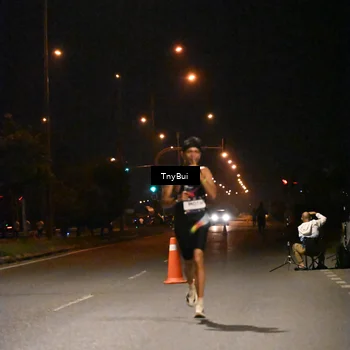 Runner Photo 7704704