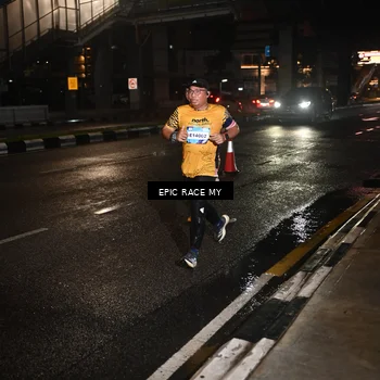 Runner Photo 7704708