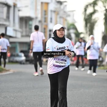 Runner Photo 7704714