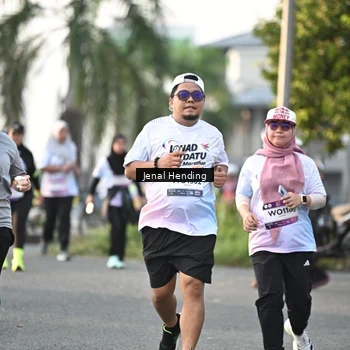 Runner Photo 7704715