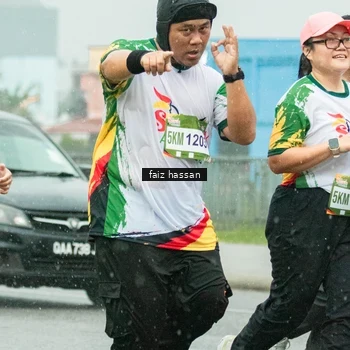 Runner Photo 7704720