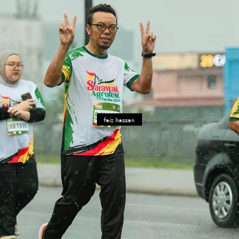 Runner Photo 7704725
