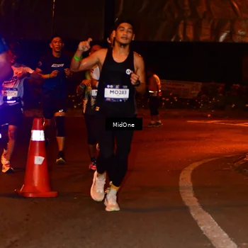 Runner Photo 7704726