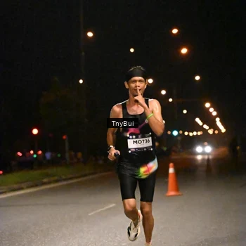 Runner Photo 7704735
