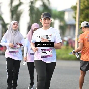 Runner Photo 7704747