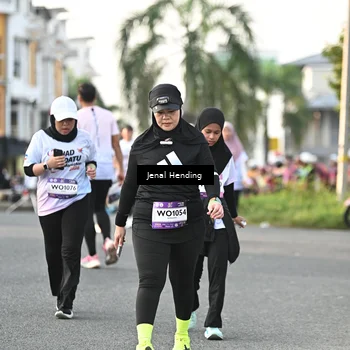 Runner Photo 7704754