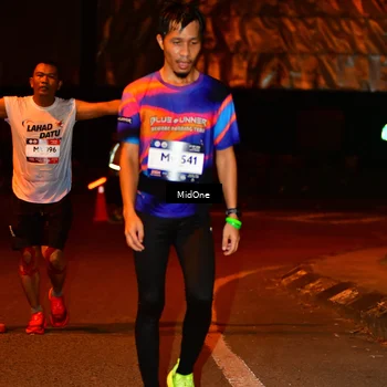 Runner Photo 7704758