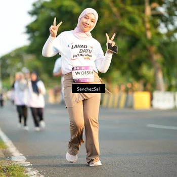 Runner Photo 7704759