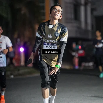 Runner Photo 7704762