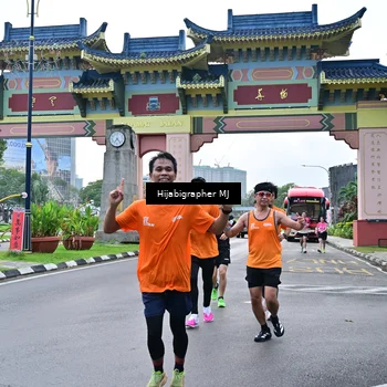 Runner Photo 7704773
