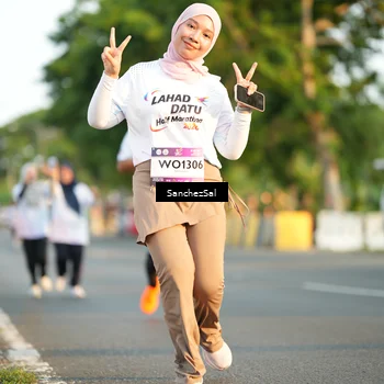 Runner Photo 7704774