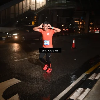 Runner Photo 7704778