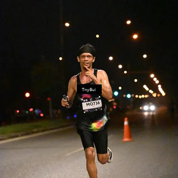 Runner Photo 7704785