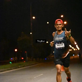 Runner Photo 7704797