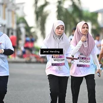 Runner Photo 7704804