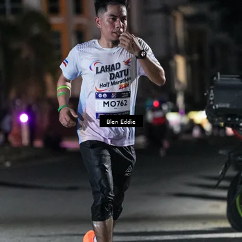 Runner Photo 7704807