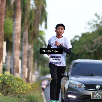 Runner Photo 7704813