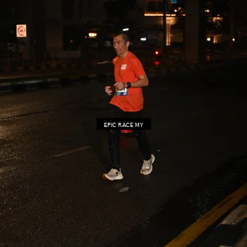 Runner Photo 7704814