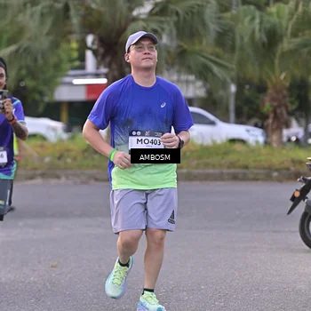 Runner Photo 7704823