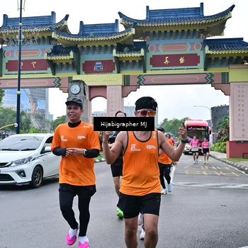 Runner Photo 7704845