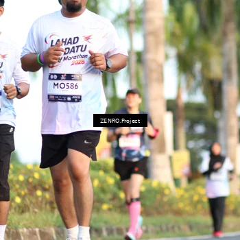 Runner Photo 7704850