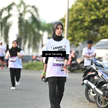 Runner Photo 7704851