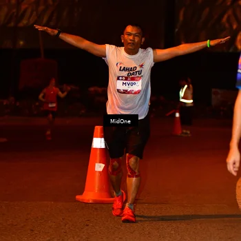 Runner Photo 7704854