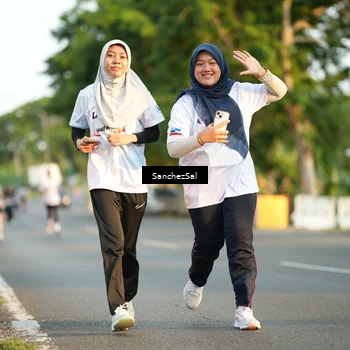 Runner Photo 7704858