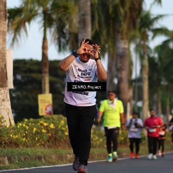 Runner Photo 7704861