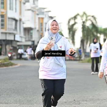 Runner Photo 7704868