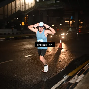 Runner Photo 7704870